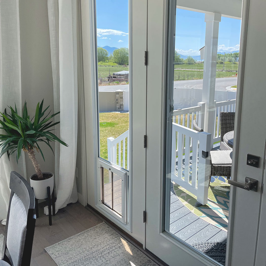 French Door With PlexiDor Pet Door