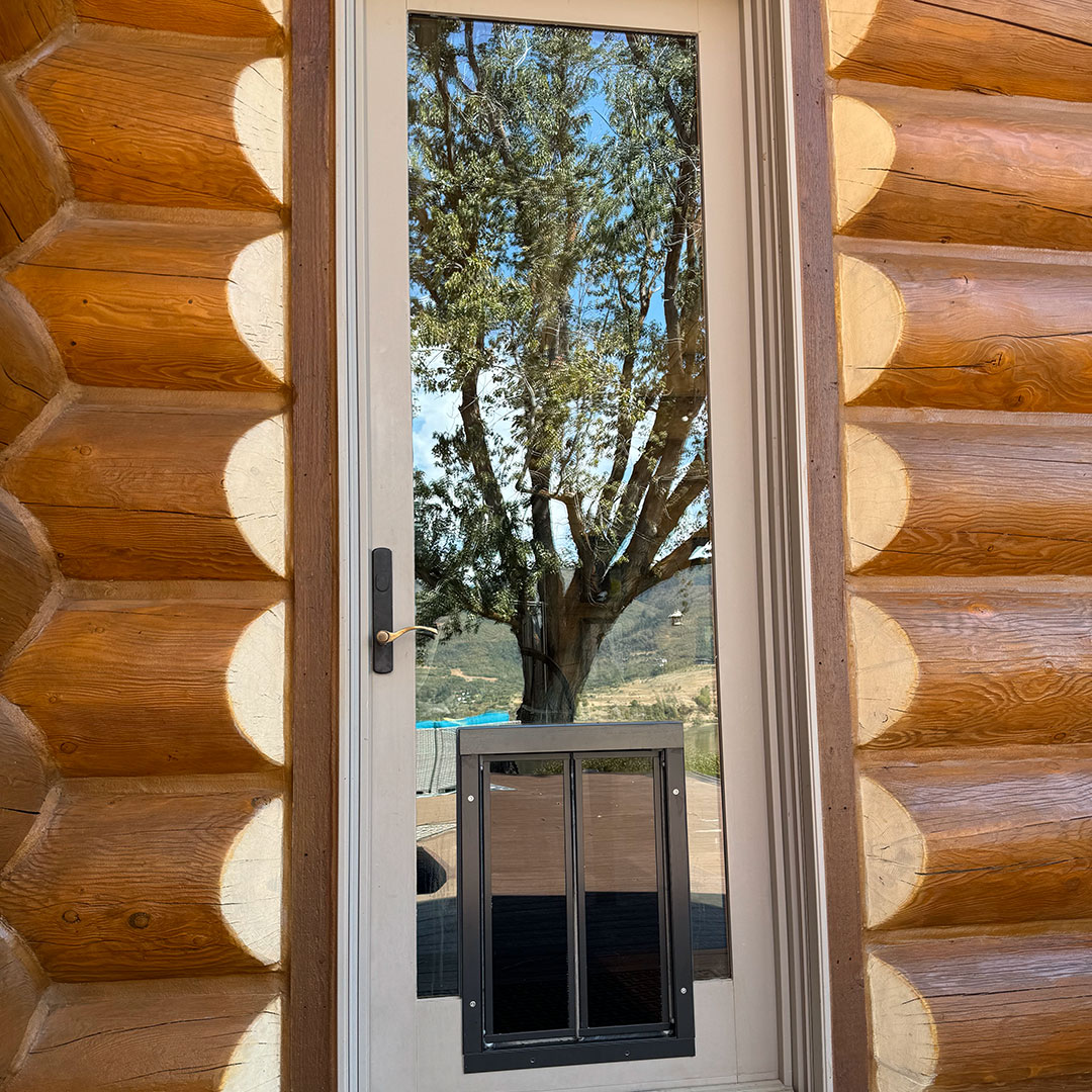 Glass Door With PlexiDor Pet Door