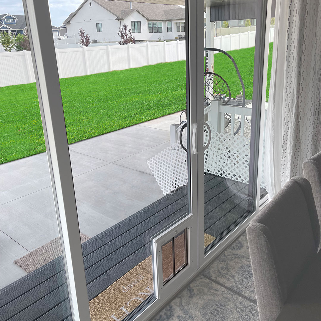 Sliding Glass Door With PlexiDor Pet Door